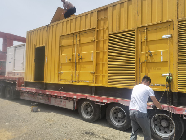 拉萨发电机出租100KW发电机需要什么规格的电缆线？