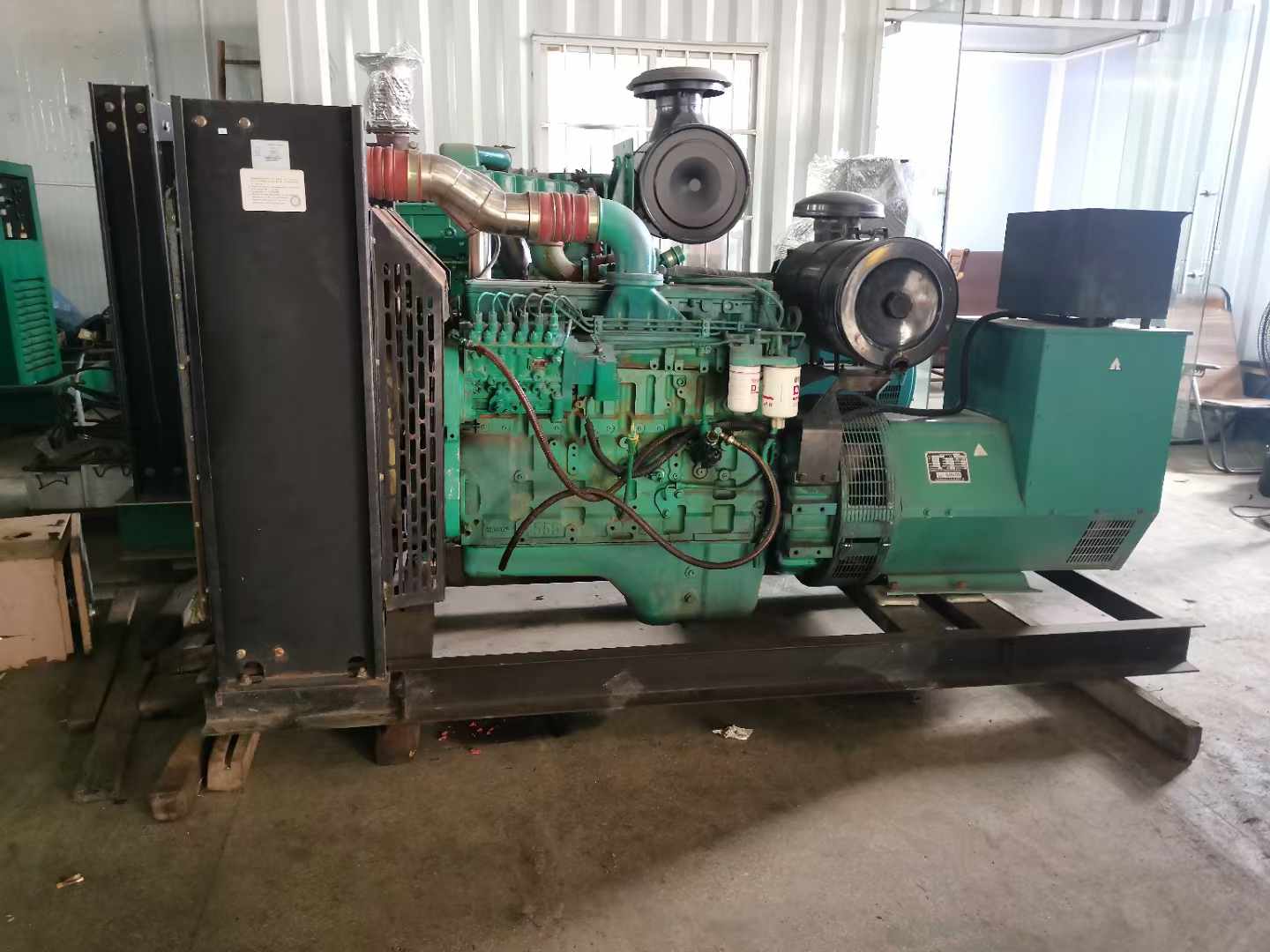 拉萨发电机租赁如何确定电缆的承载电流是否在安全范围内？