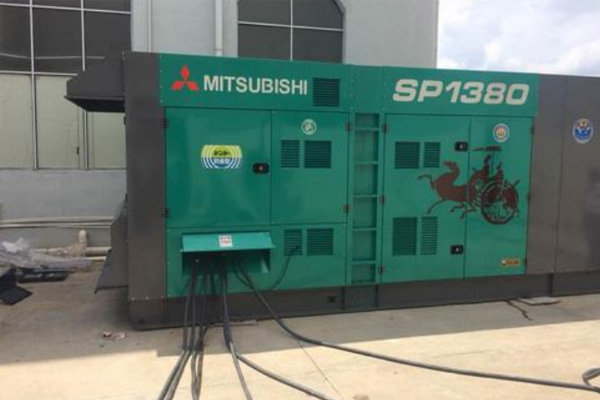 拉萨为什么有些柴油发电机组的输出电压可以调节？