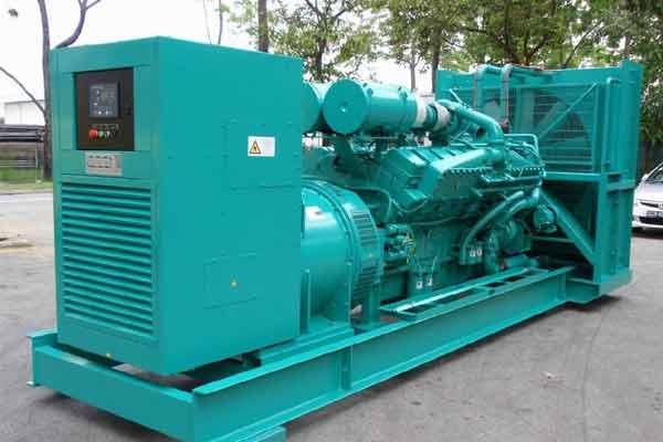 拉萨柴油发电机组电压不稳定怎样维修？