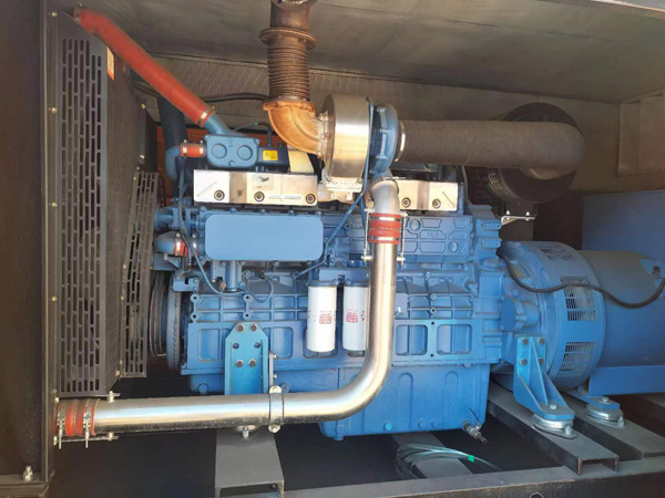 拉萨燃油消耗率与进气温度的具体关系是什么？