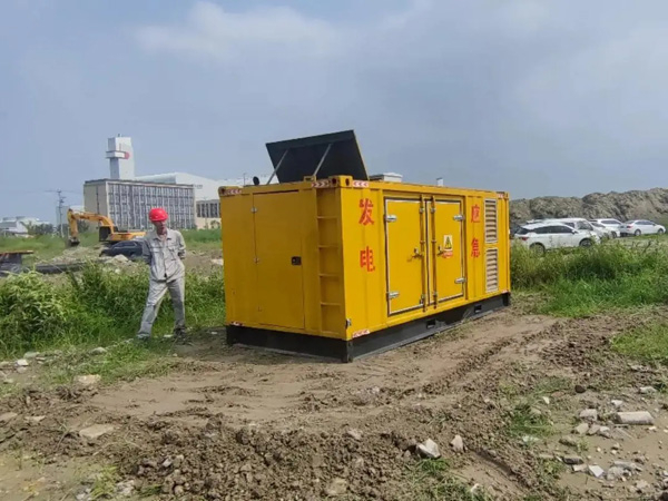 拉萨200KW柴油发电机机组每小时的油耗量受哪些因素影响？