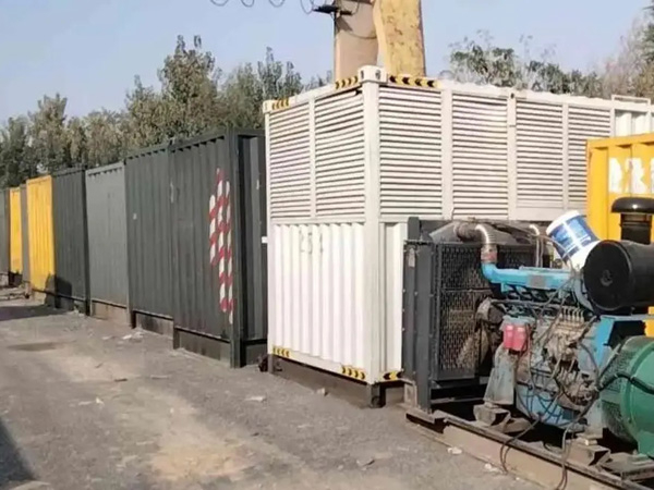 拉萨200KW柴油发电机机组每小时油耗是多少？